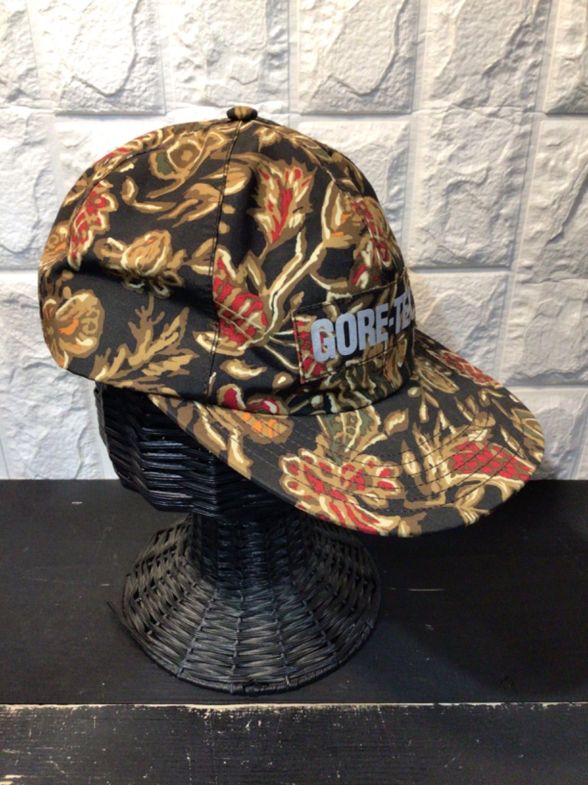 Supreme18AW GORE-TEX flower print キャップ - メルカリ