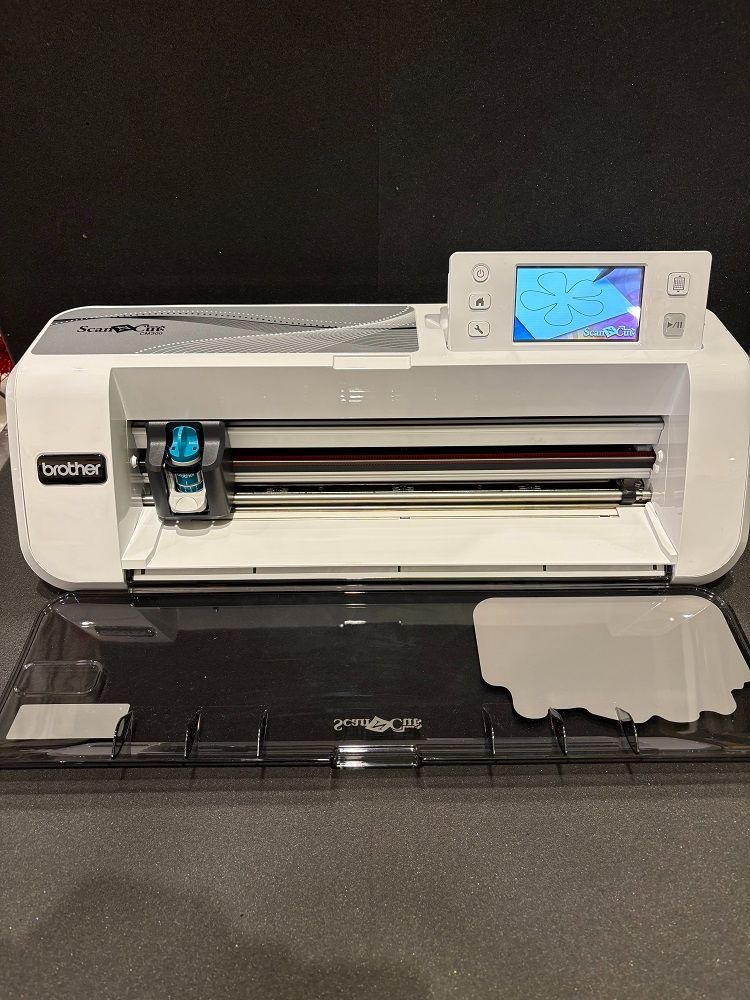 中古品】Scan Ncut カッティングマシン brother cm300 ほぼ未使用品