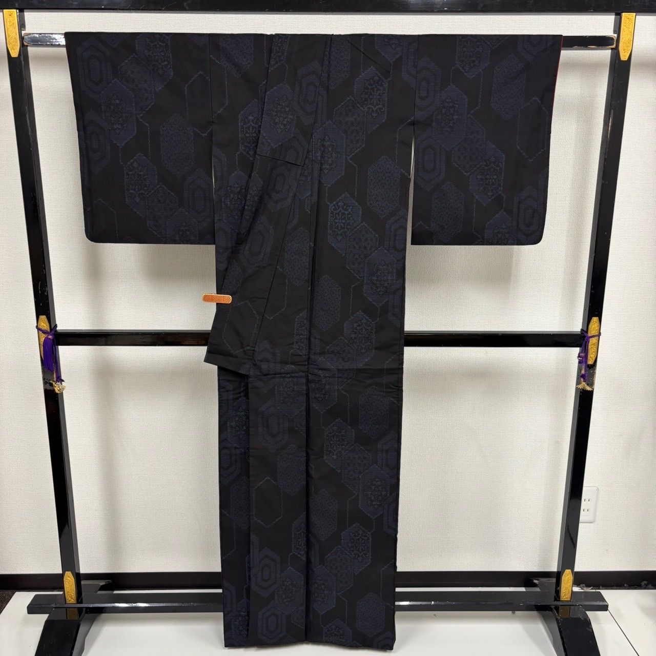 本場大島紬 正絹 泥藍染め 亀甲 袷 着物 MK-2484 - メルカリ