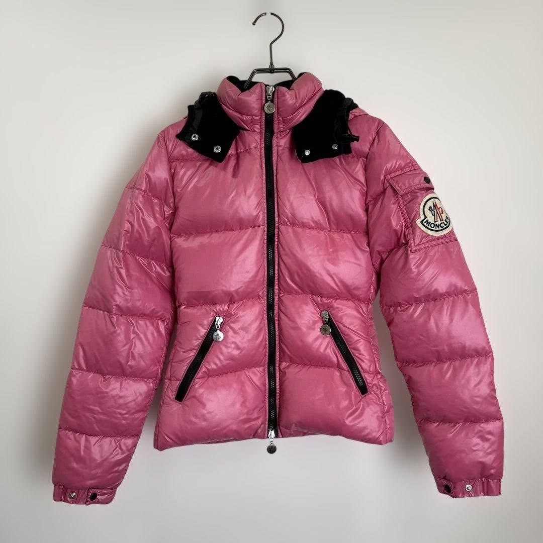 S00158 MONCLER ダウンジャケット ビッグワッペン ピンク PINK - メルカリ