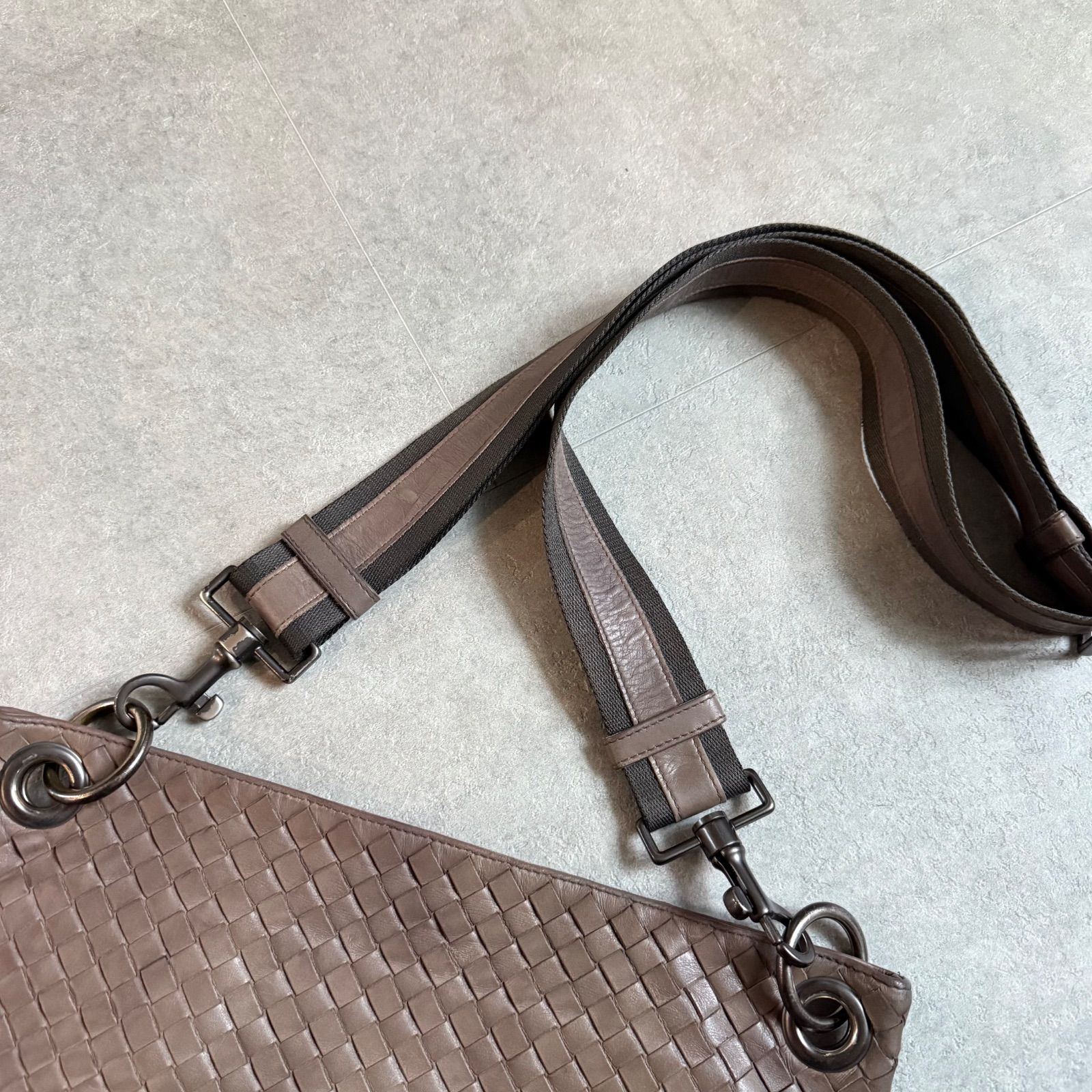 BOTTEGA VENETA ボッテガヴェネタ イントレチャート ショルダーバック