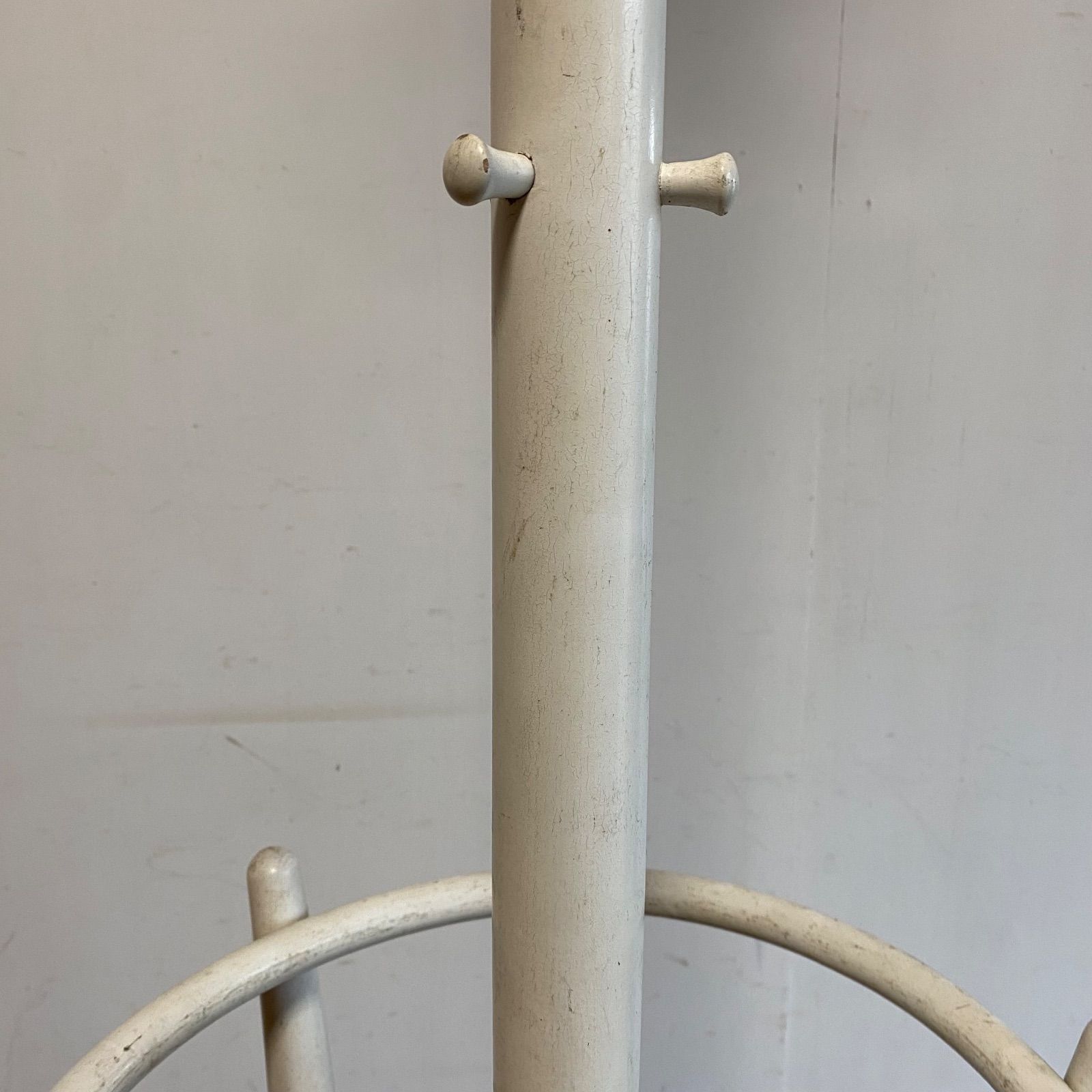 秋田木工 ポールハンガー① コートハンガー スタンド アンティーク ビンテージ アンティーク 秋田木工 ポールハンガー コートハンガー 白 ペイント 古