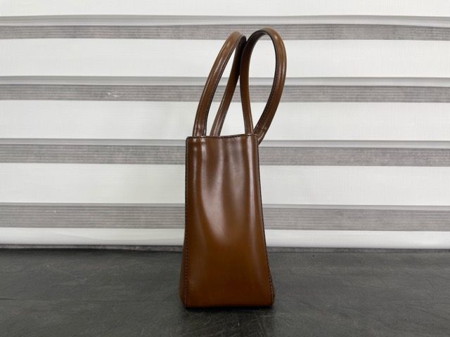 新品未使用品　クリスチャンフローレンス ハンドバッグレザー型押し馬柄　齋藤飛鳥 極美品】クリスチャンフローレンス ハンドバッグ 馬柄 斎藤飛鳥 高級