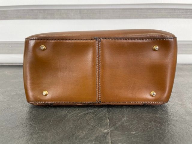 齋藤飛鳥さん愛用 CRISTIAN FLORENCE クリスチャンフローレンス