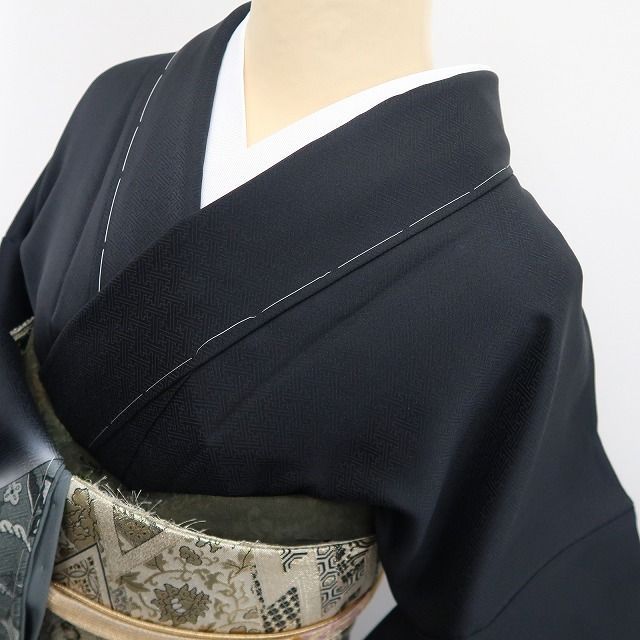 ❁tomihisa❁新品 斉藤三才 落款 着物 正絹 仕付け糸付”引き算の美が