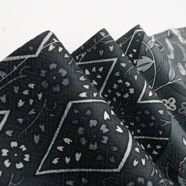 ❁tomihisa❁新品 斉藤三才 落款 着物 正絹 仕付け糸付”引き算の美が