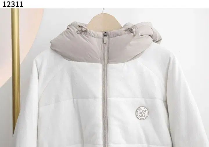 再入荷韓国G/FOREジーフォアレディースウインドブレーカーsizeMホワイト G FORE(ジーフォア) 白 ウィンドブレーカー 100 新品 - メルカリ