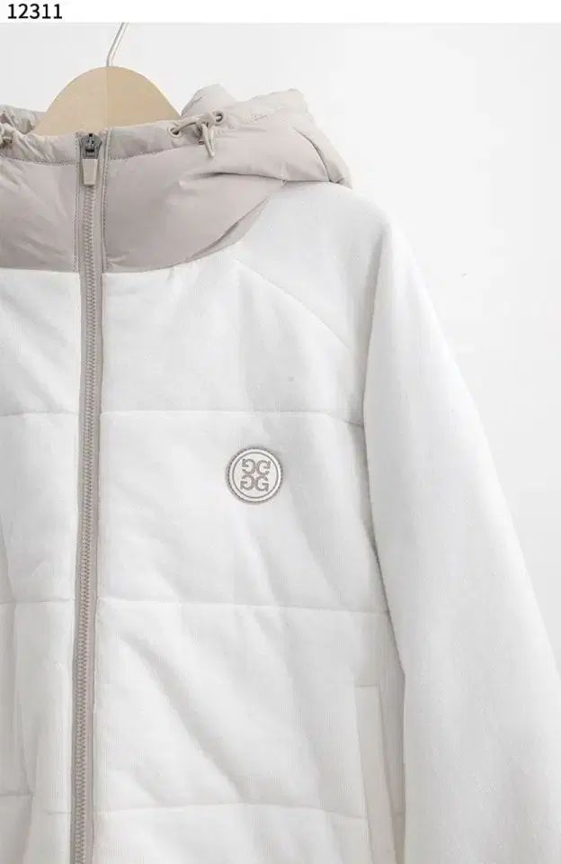 G FORE(ジーフォア) レディース ニット 防風 ダウン ジャケット - メルカリ