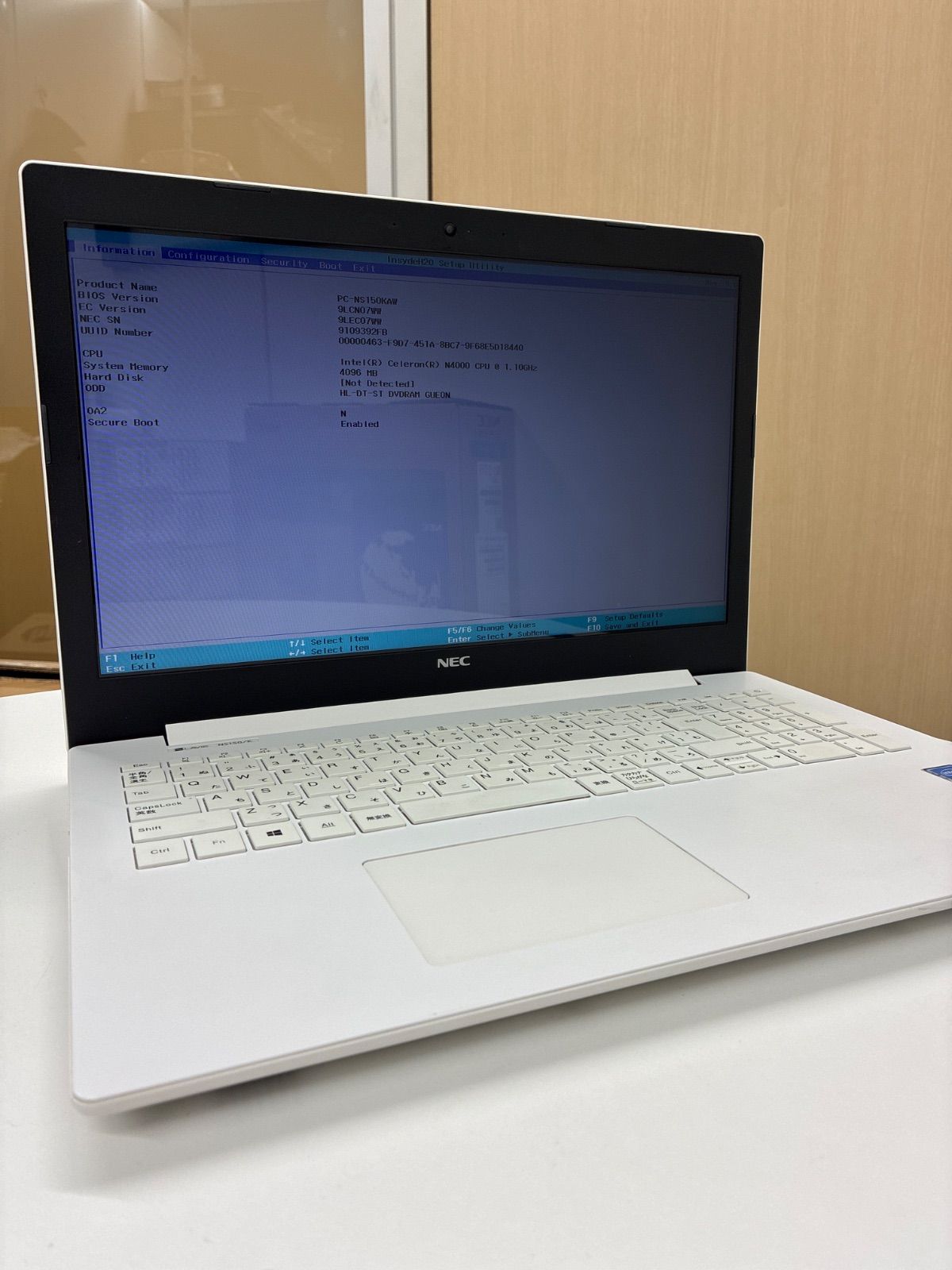 NEC LAVIE NS150/K ホワイト ノートPC 本体 LAVIE NEC Note Standard PC-NS150KAW NS150⁄KAW : [カームホワイト
