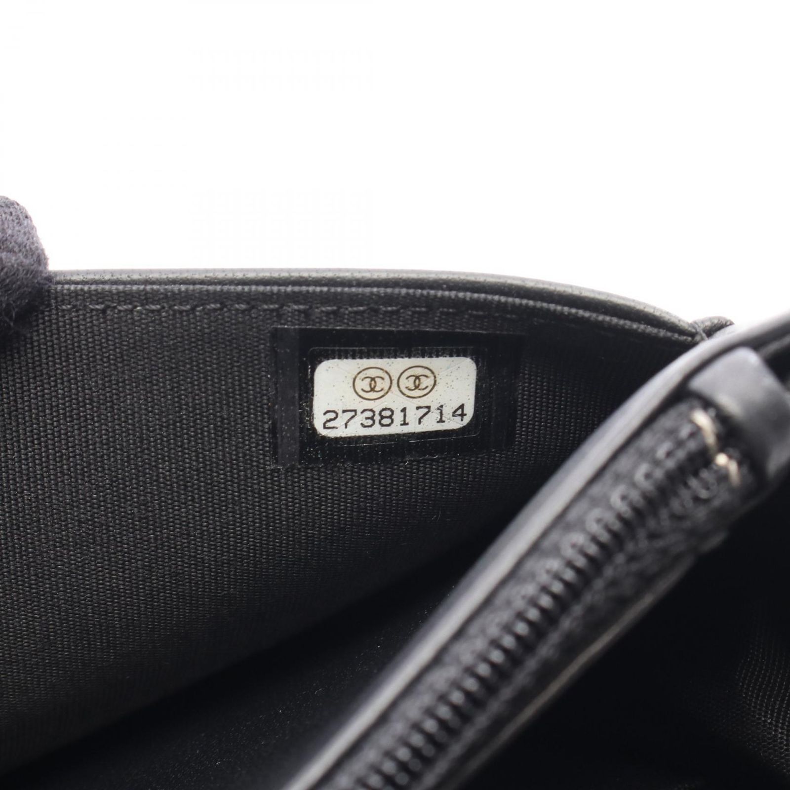 シャネル CHANEL ショルダーバッグ ボーイシャネル シェブロン V 