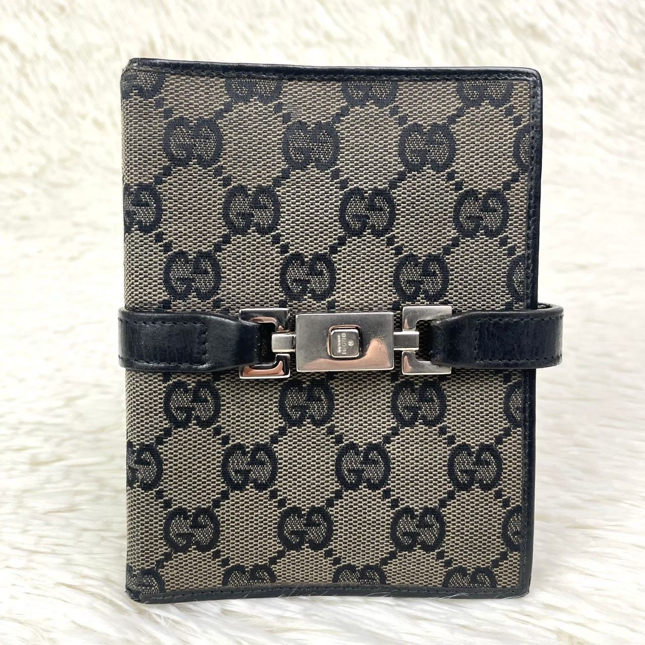 GUCCI グッチ　手帳カバー　GG グッチ GUCCI 手帳ケース バインダー ジャッキー gg柄 ネイビー シール