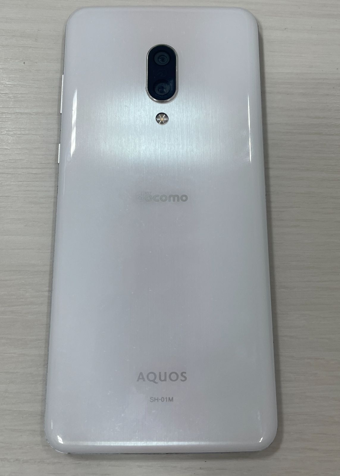 管理番号-P】AQUOS zero2 SH-01M ミスティホワイト 簡易動作、通電確認
