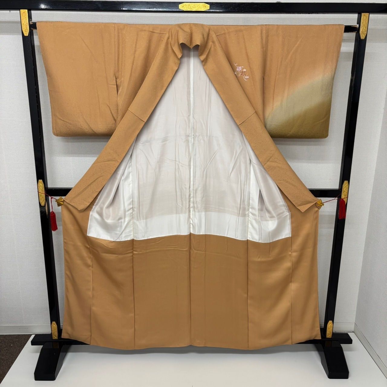 付下げ 汕頭刺繍 縮緬 紋無し 上品な加工 訪問着 正絹 着物 MK-2577