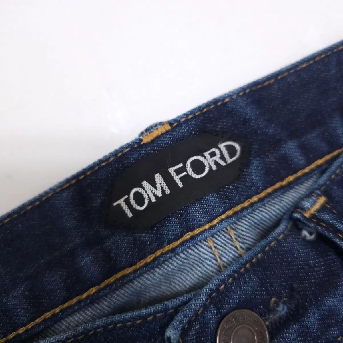 h*様 TOM FORD デニム　ダークブルー 31 31) TOM FORD トムフォード ダークブルー デニム パンツ - メルカリ