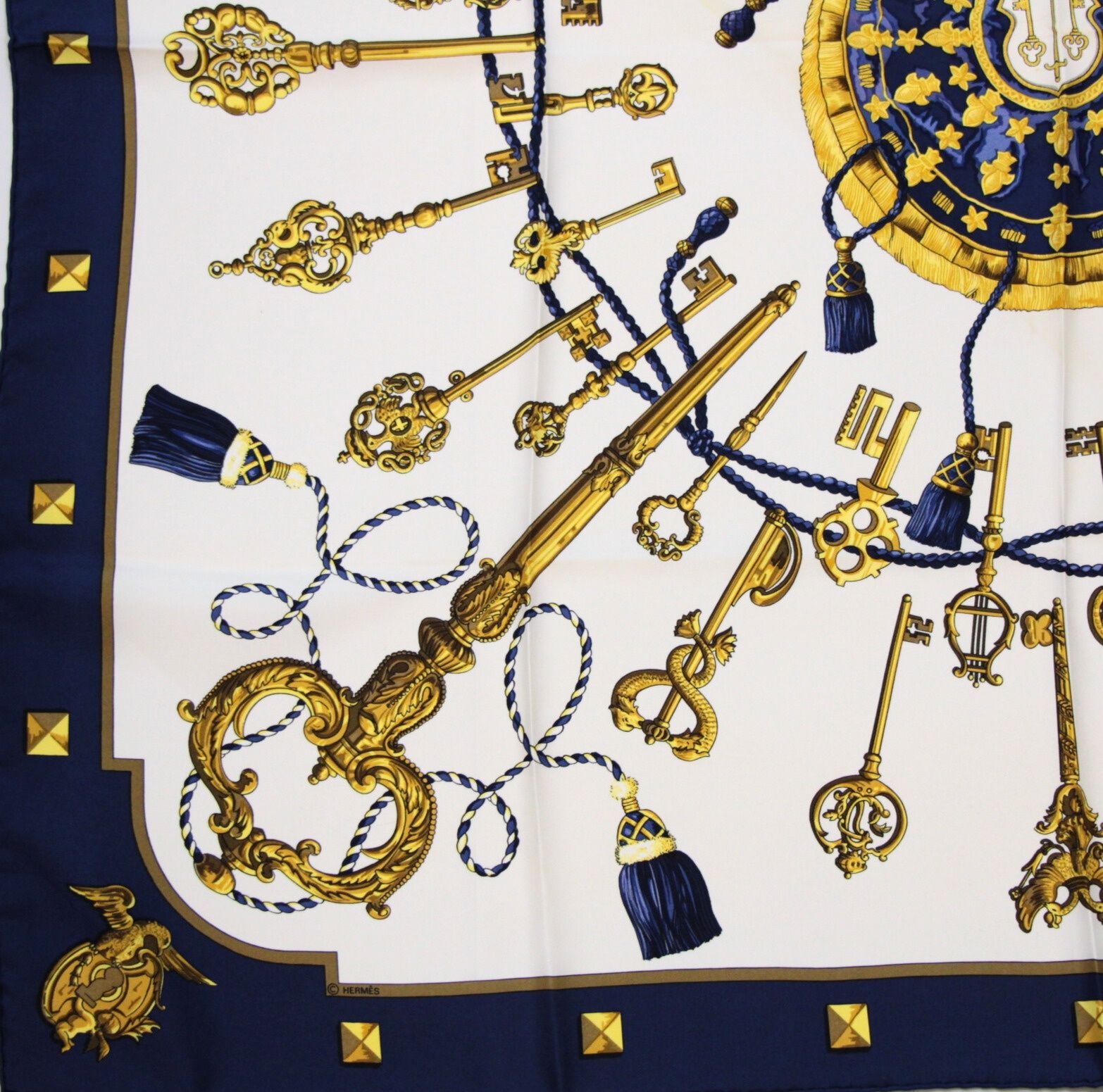 エルメス スカーフ 鍵 縦長 シルク エルメス スカーフ カレ90 LES CLES 鍵 SILK100% | 東京銀座の