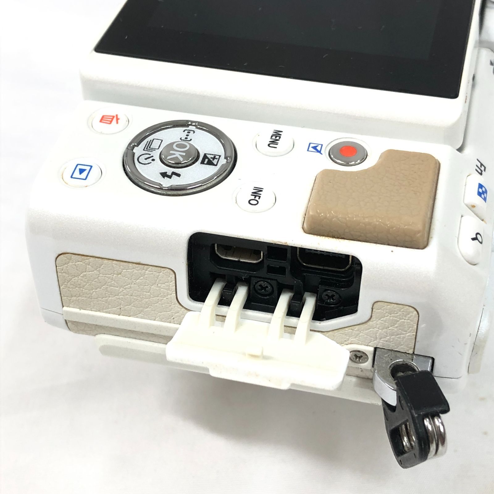 ジャンク】OLYMPUS PEN E-PL7 14-42mm EZレンズキット ホワイト ミラー