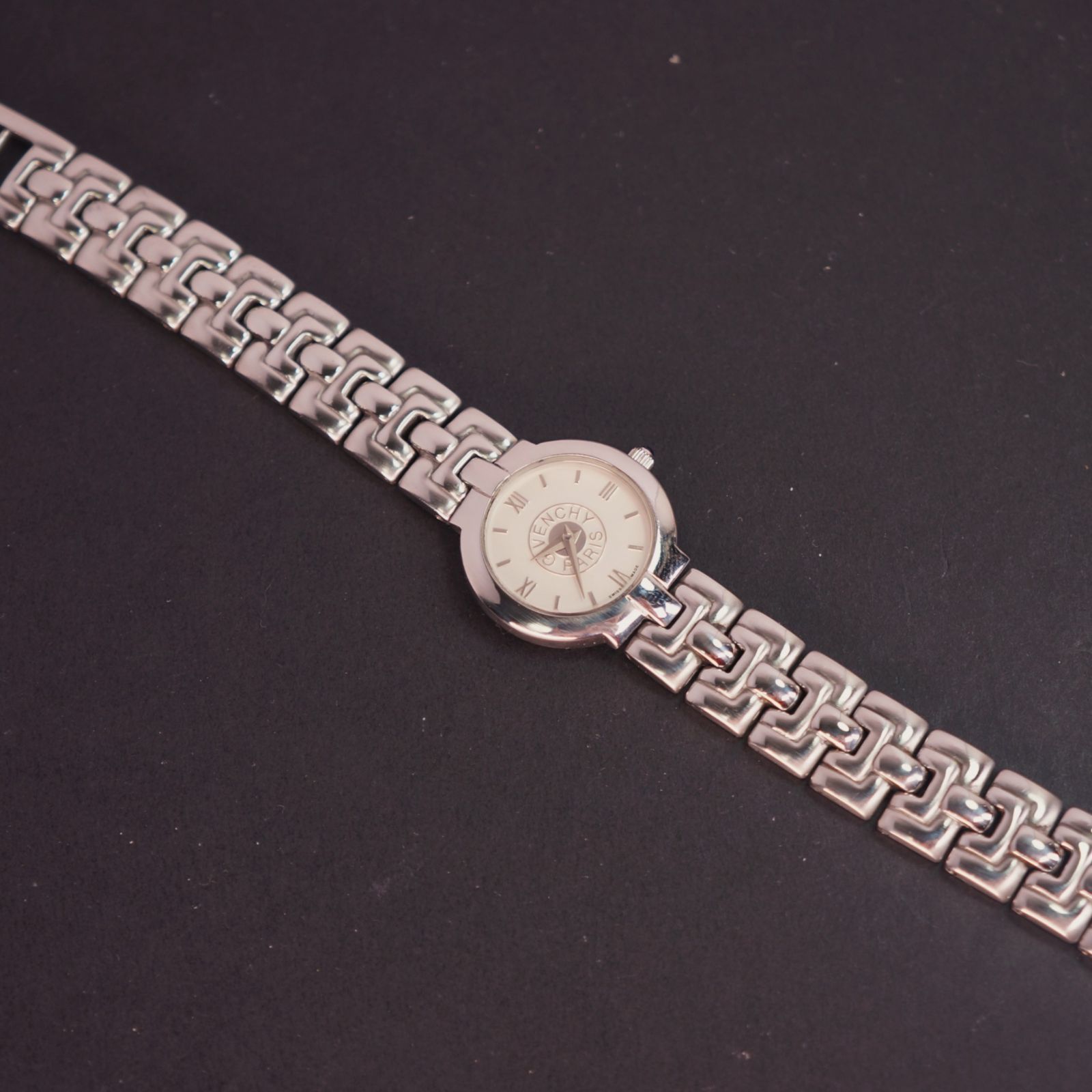 稼働品】GIVENCHY レディース腕時計 電池交換済 - メルカリ