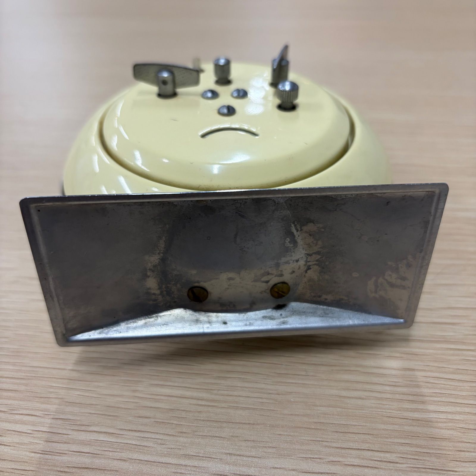 手巻き式　置き時計　稼働品　状態良好 手巻き式 置き時計 稼働品 - メルカリ