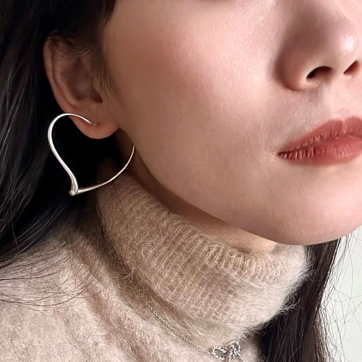 TIFFANY&CO ティファニー エルサ・ペレッティ オープン ハート フープ TIFFANY&CO ティファニー エルサ・ペレッティ オープン ハート フープ
