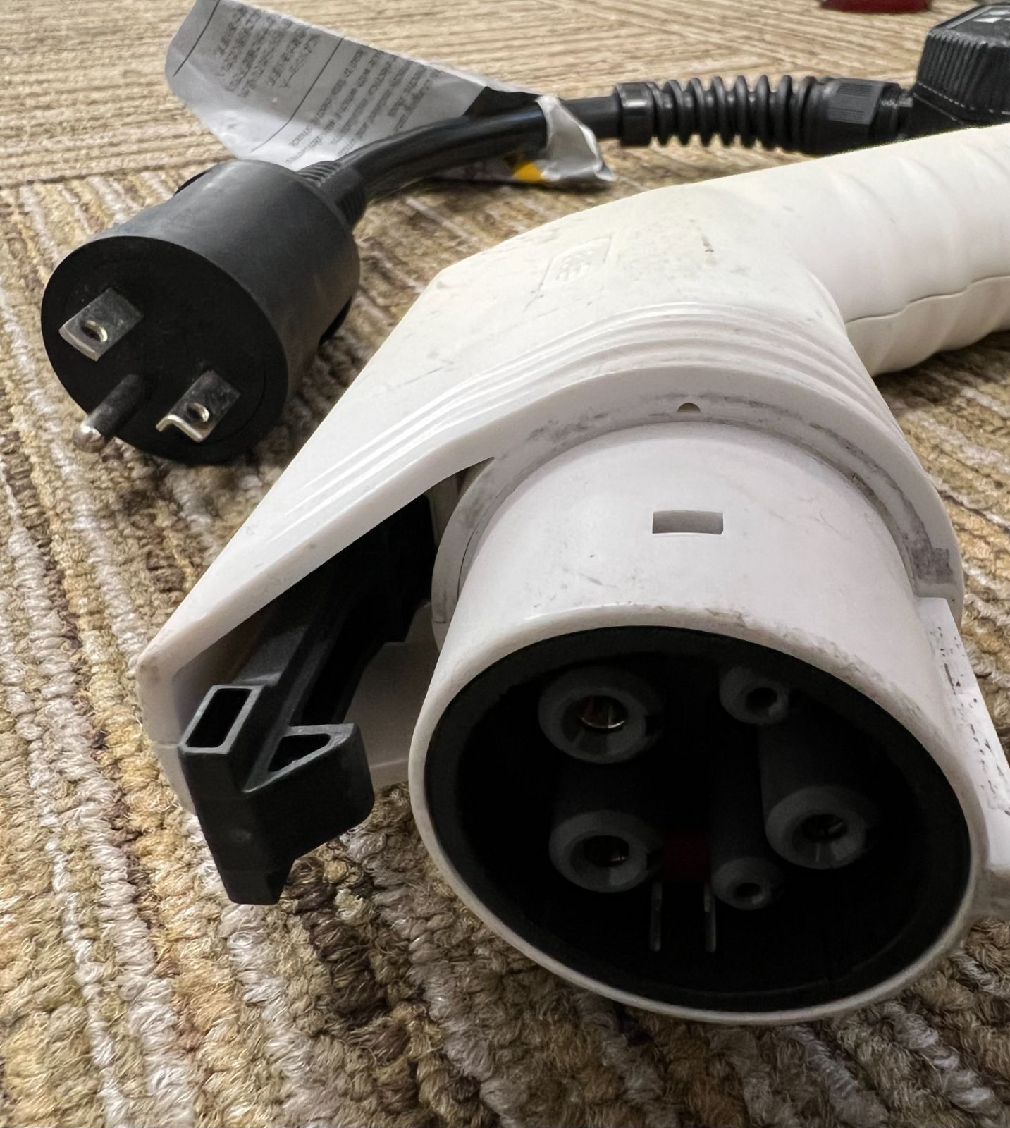車 フォルクスワーゲン純正 EV充電ケーブル