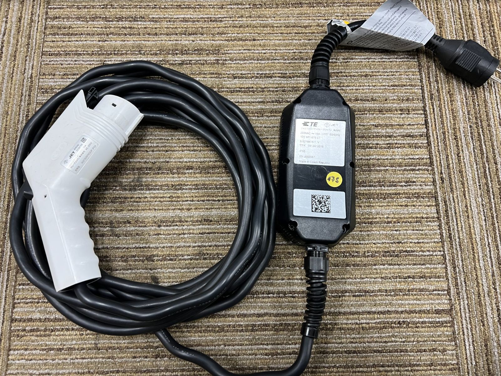 車 フォルクスワーゲン純正 EV充電ケーブル