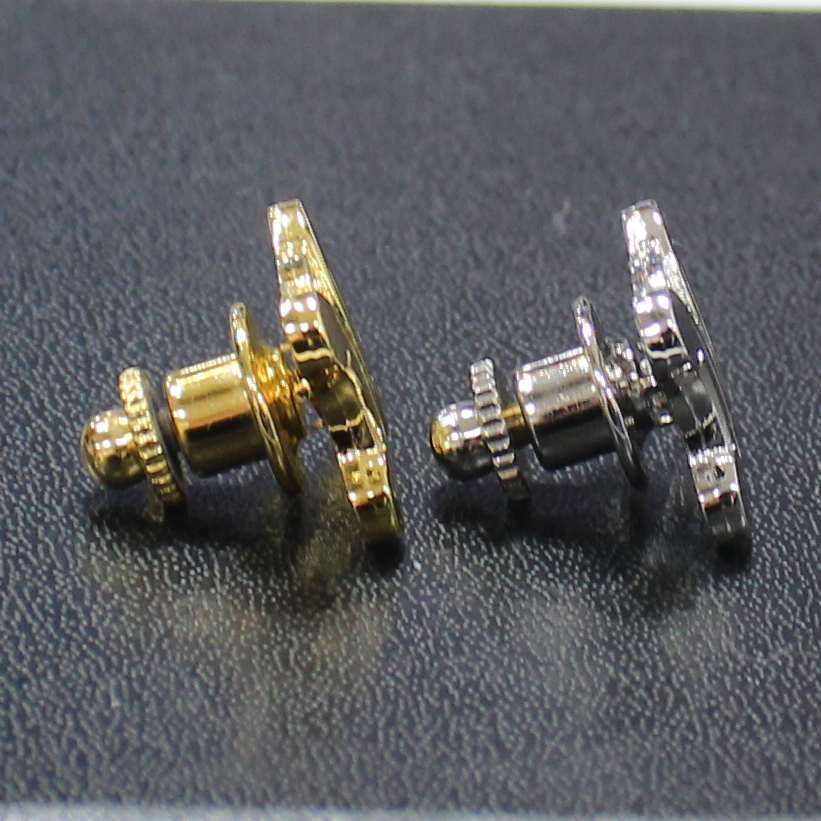 セリーヌ ピンブローチ ピンバッジ 2個セット ゴールド シルバー