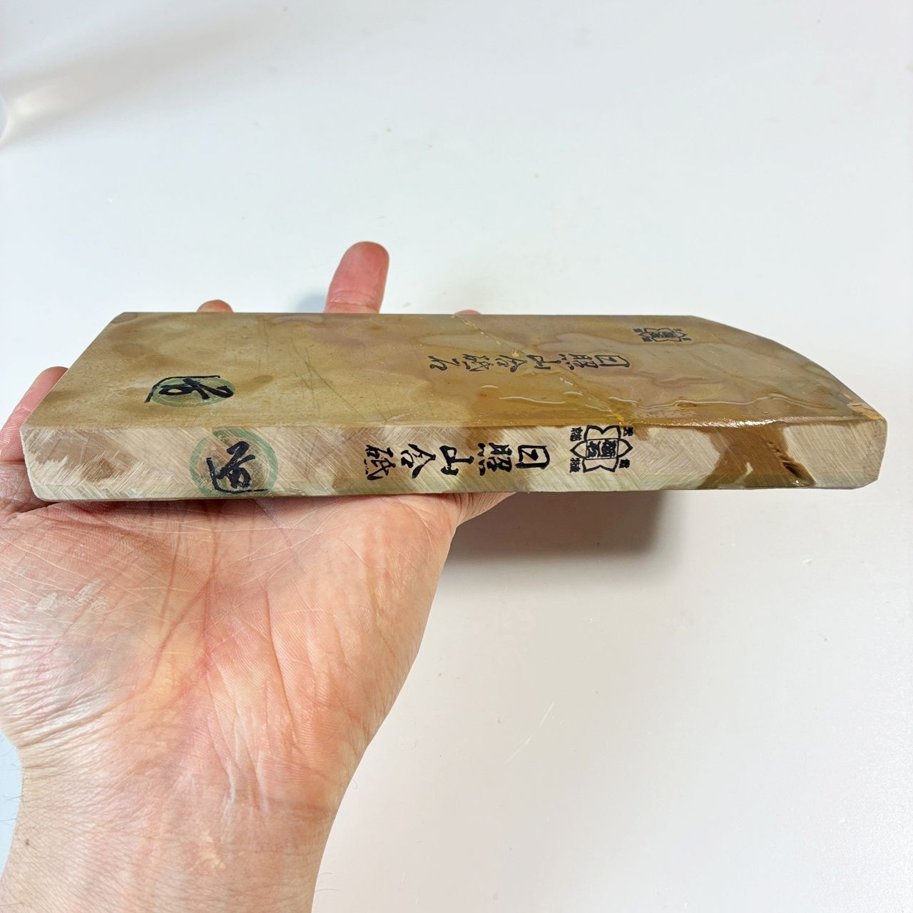 ウロコと蓮華 705g 硬さ2.5 巣板 日照山合砥 正本山 京都 天然 ウロコと蓮華 705g 硬さ2.5 巣板 日照山合砥 正本山 京都 天然