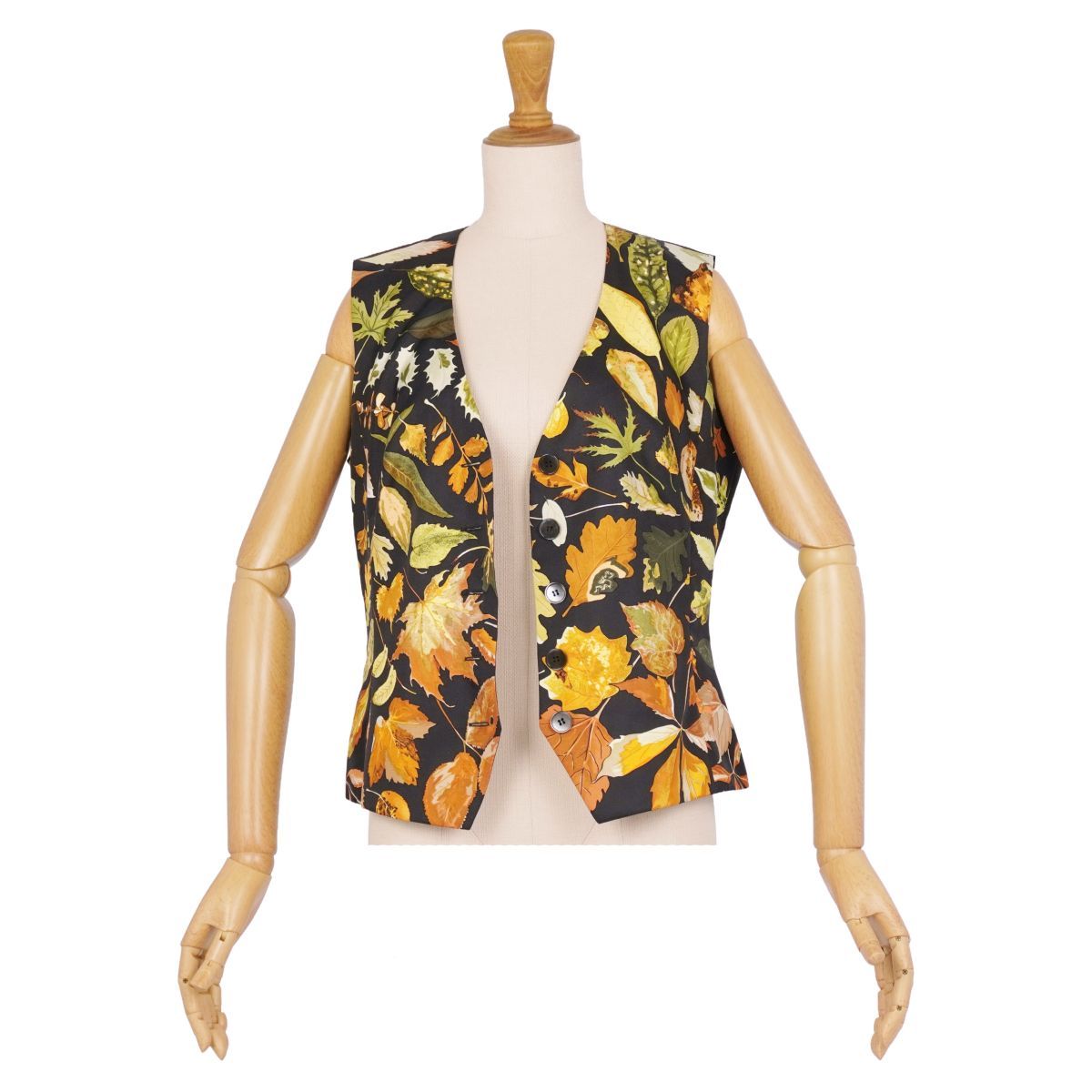 HERMES ジレ　エルメス　ベスト　シルク　マルジェラ　草木柄　ヴィンテージ HERMES（エルメス） 美品 マルジェラ期 ヒマラヤ杉の下で シルク100