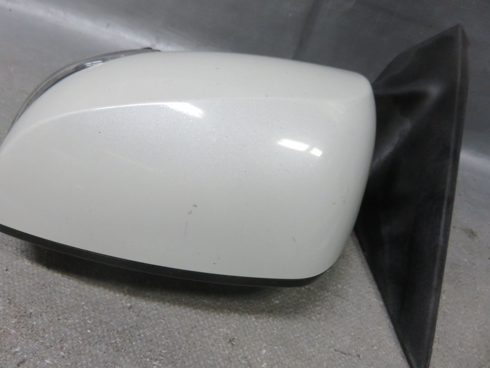 ☆STD8233/動作OK スバル エクシーガ YAM YA4 YA5 純正 左 ドアミラー