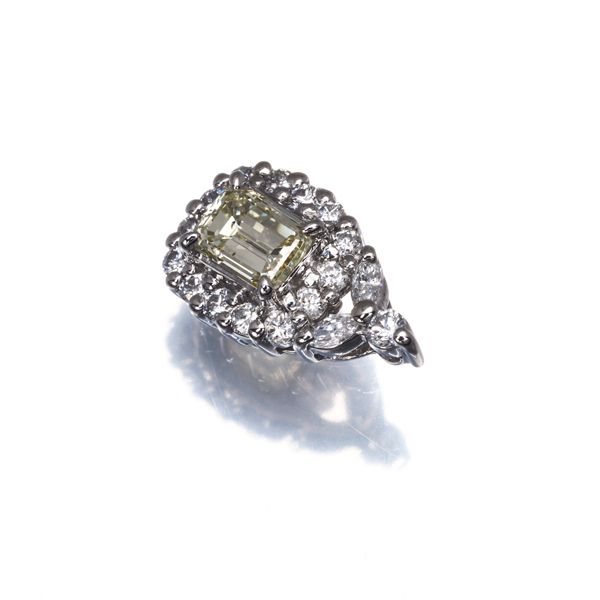 ダイヤ ダイヤモンド 0.539ct FANCY LIGHT YELLOW/0.29ct ペンダント