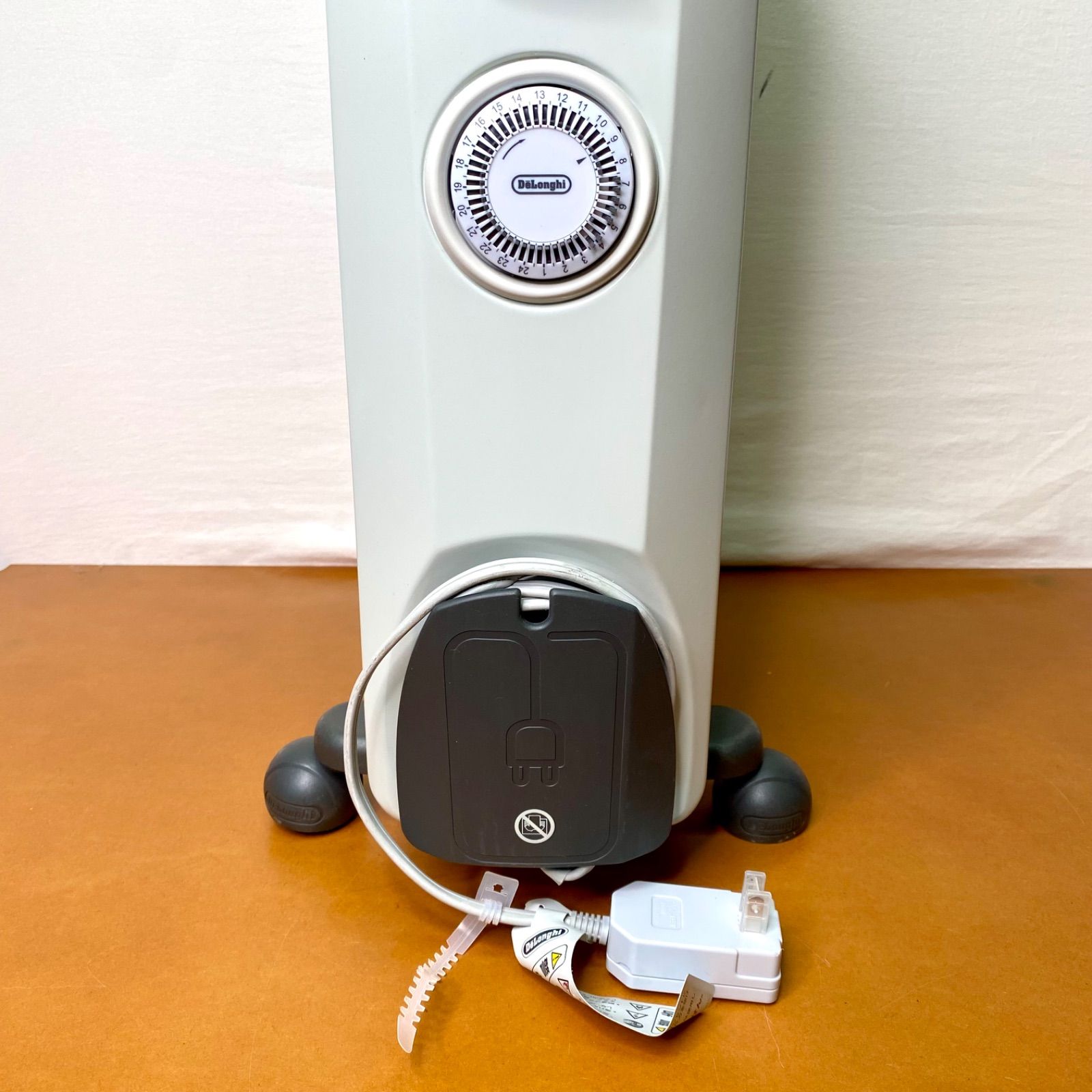 新品未使用 デロンギ オイルヒーター RHJ10F1015-DG 暖房器具 デロンギ オイルヒーター RHJ10F1015-DG展示未使用品 SHARP デロンギ