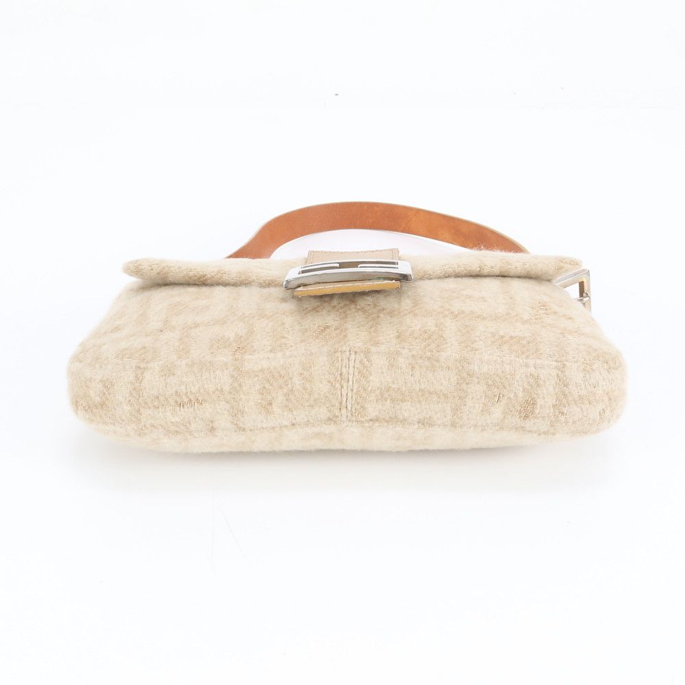 極美品 フェンディ ズッカ マンマ バゲット 26424 レザー ショルダー