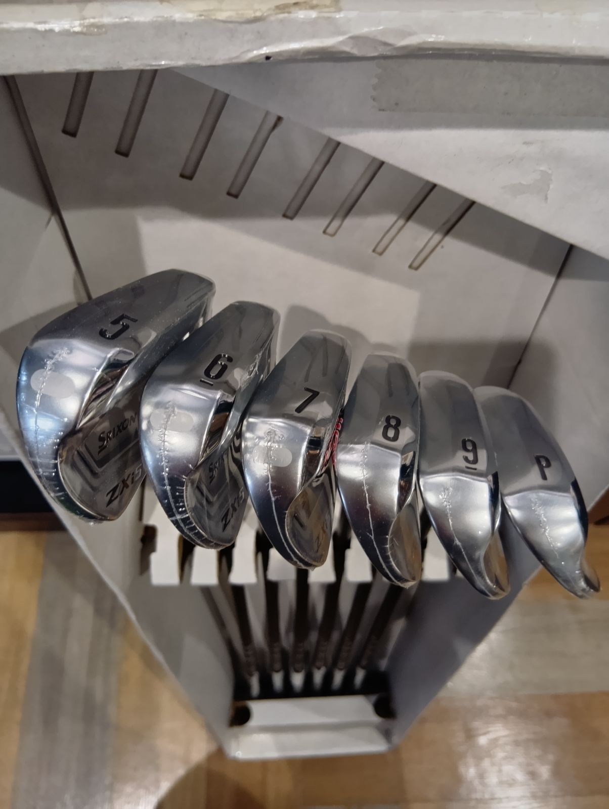 Iset【新品未使用品】スリクソン SRIXON ZXi5 アイアン 6本セット(5I