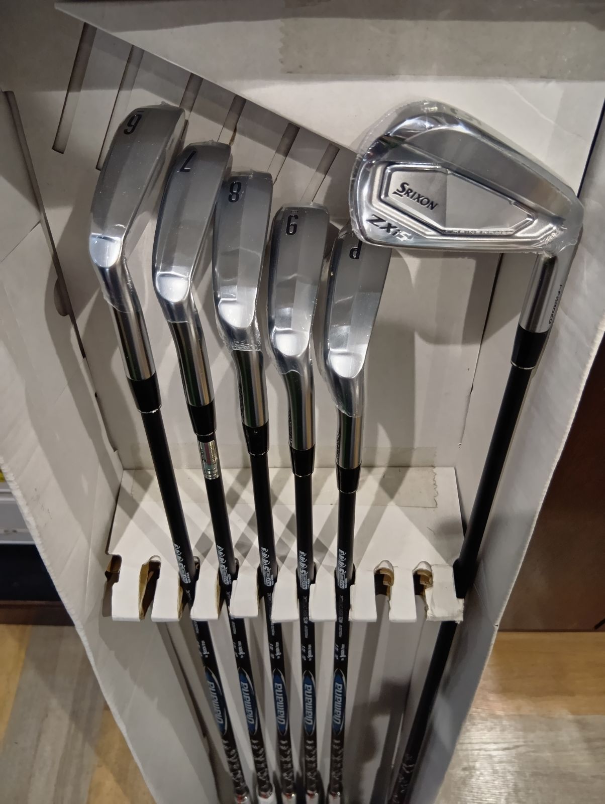 Iset【新品未使用品】スリクソン SRIXON ZXi5 アイアン 6本セット(5I