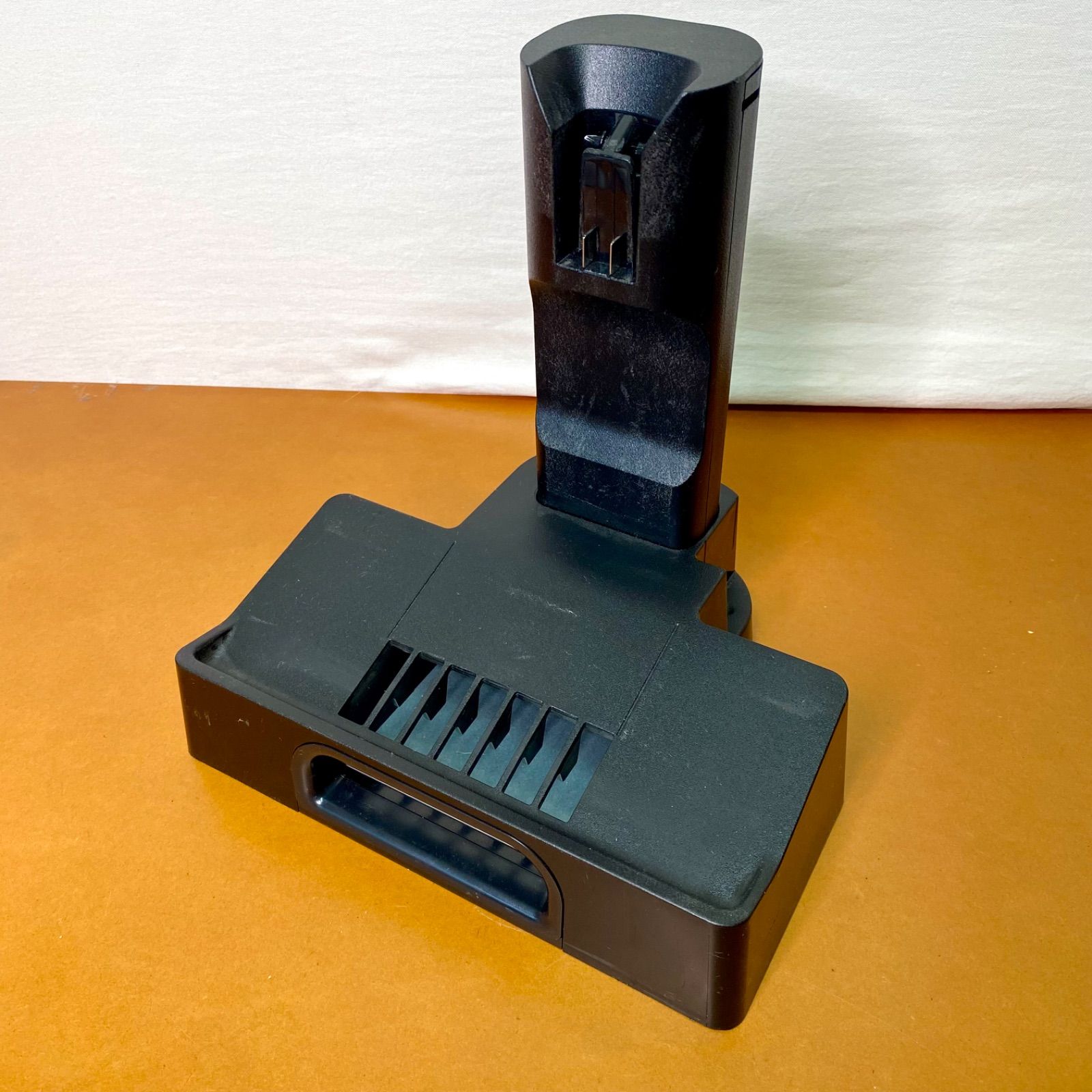 アイリスオーヤマ 充電式サイクロンスティッククリーナー SCD-MTH-C1-H 楽天市場】アイリスオーヤマ 充電式サイクロン スティッククリーナー