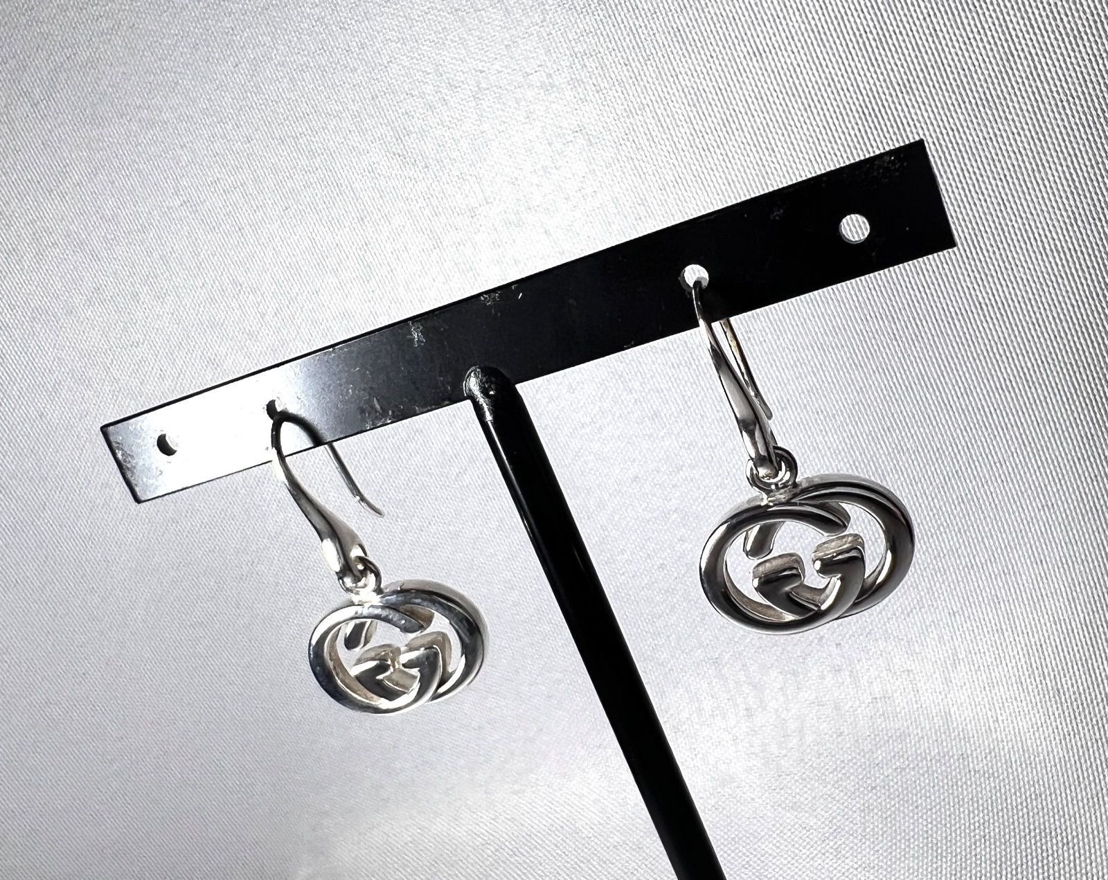【美品】GUCCI グッチ インターロッキングG スイング ピアス SV925 GUCCI インターロッキングG フックピアス GG