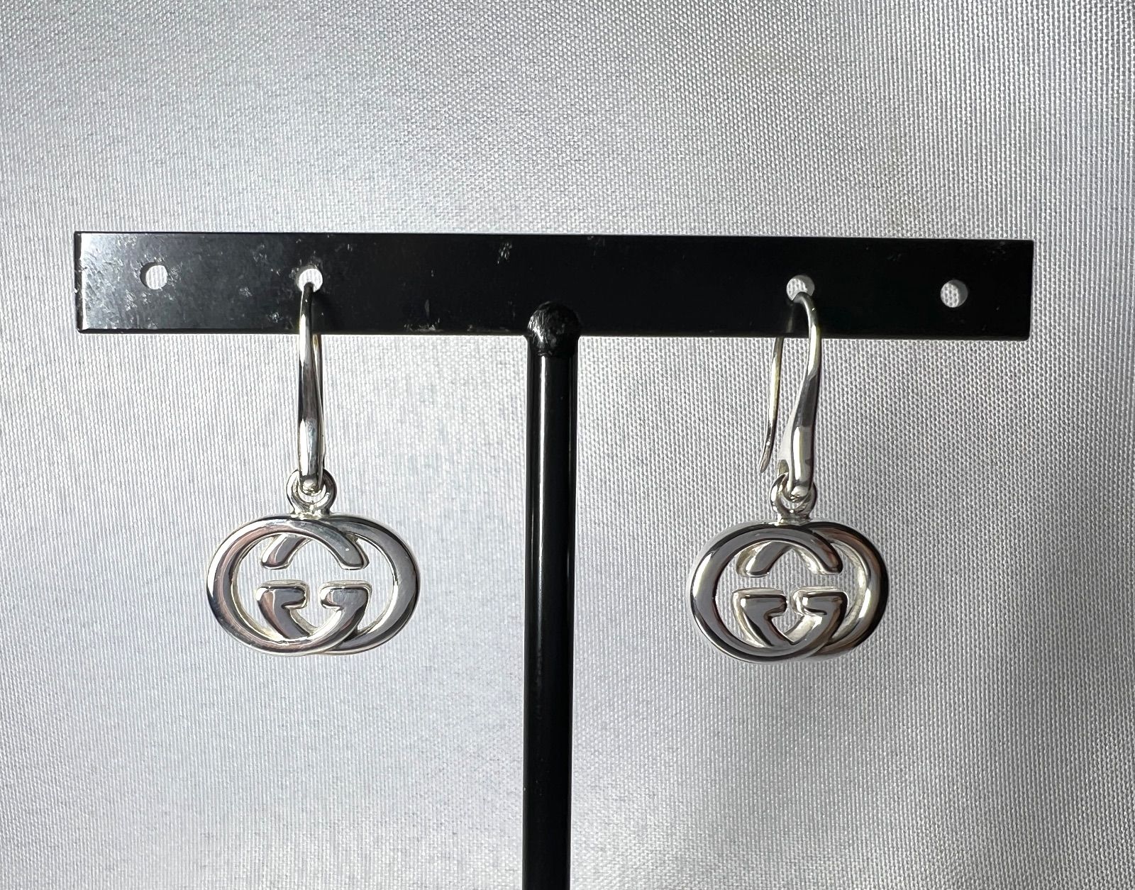 美品 GUCCIグッチ インターロッキングG ダブルG フック スイングピアス