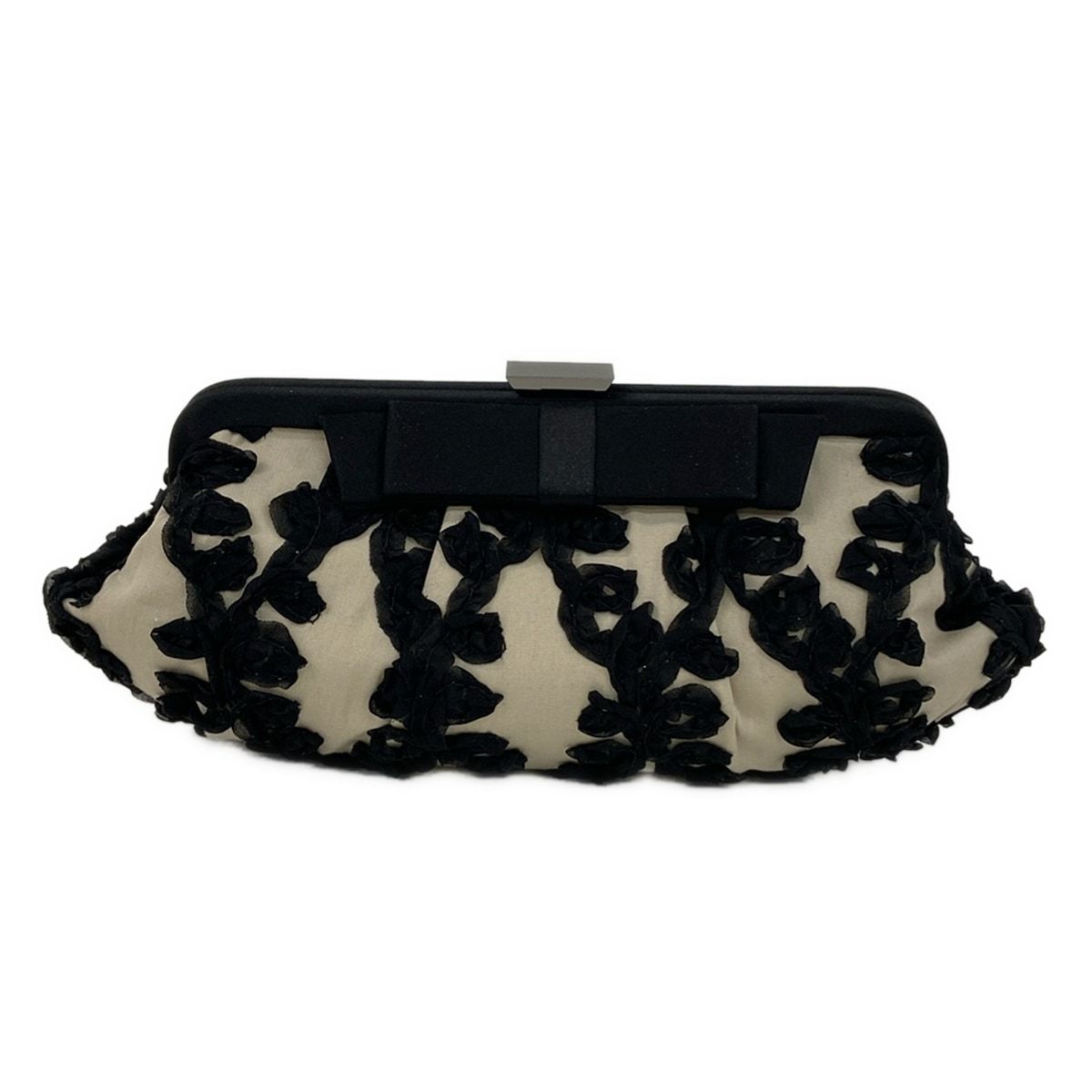 FOXEY(フォクシー) クラッチバッグ - 2024 ベージュ×黒 がま口/ミニバッグ