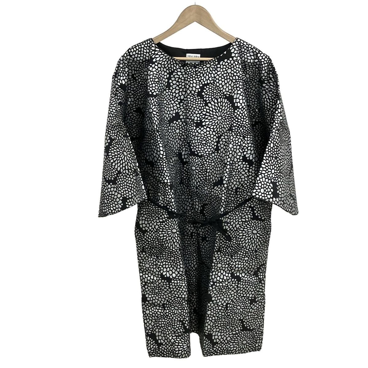 ソウソウ sou souの行というシリーズのワンピースです。 ソウソウ sou souの行というシリーズのワンピースです。