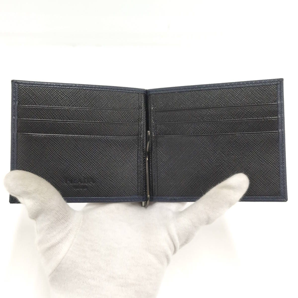 PRADA 二つ折り札入れ マネークリップ レザー ネイビー 2MN077 - メルカリ