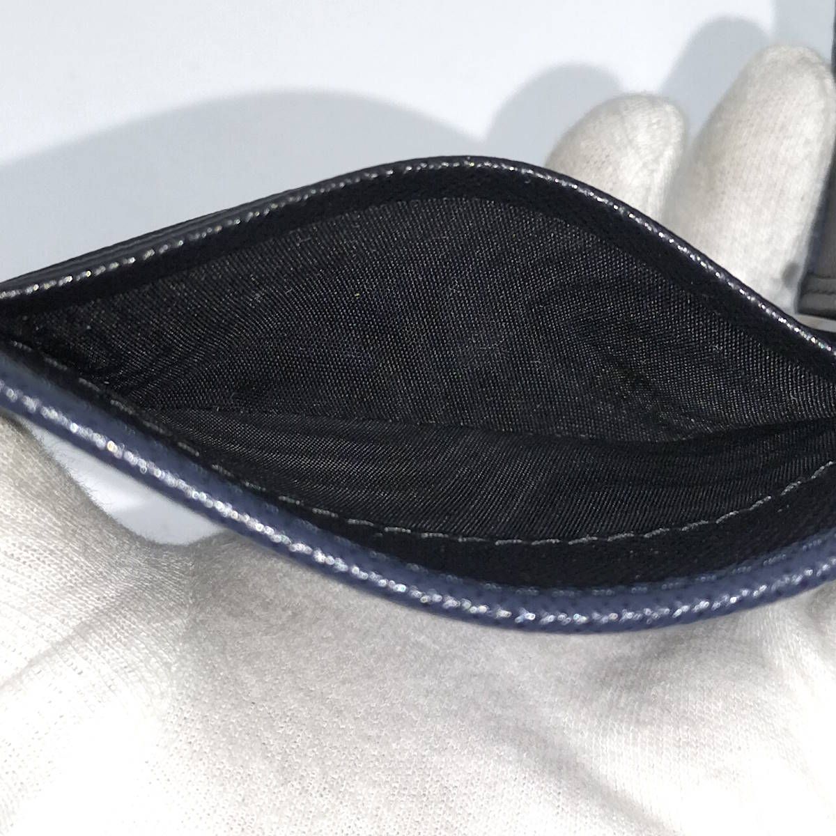 PRADA 二つ折り札入れ マネークリップ レザー ネイビー 2MN077 - メルカリ