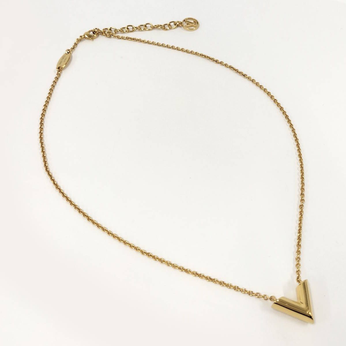 LOUIS VUITTON ネックレス エセンシャルV メッキ ゴールド M61083