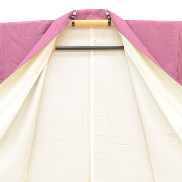 未使用品 色無地 青磁色 縮緬地 パールトーン加工 身丈155cm 裄丈64cm 未使用品 色無地 青磁色 縮緬地 パールトーン加工 身丈155cm 裄丈