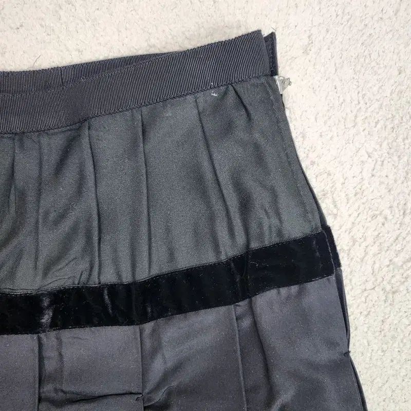 LOUIS VUITTON プリーツ スカート Women 38 - メルカリ