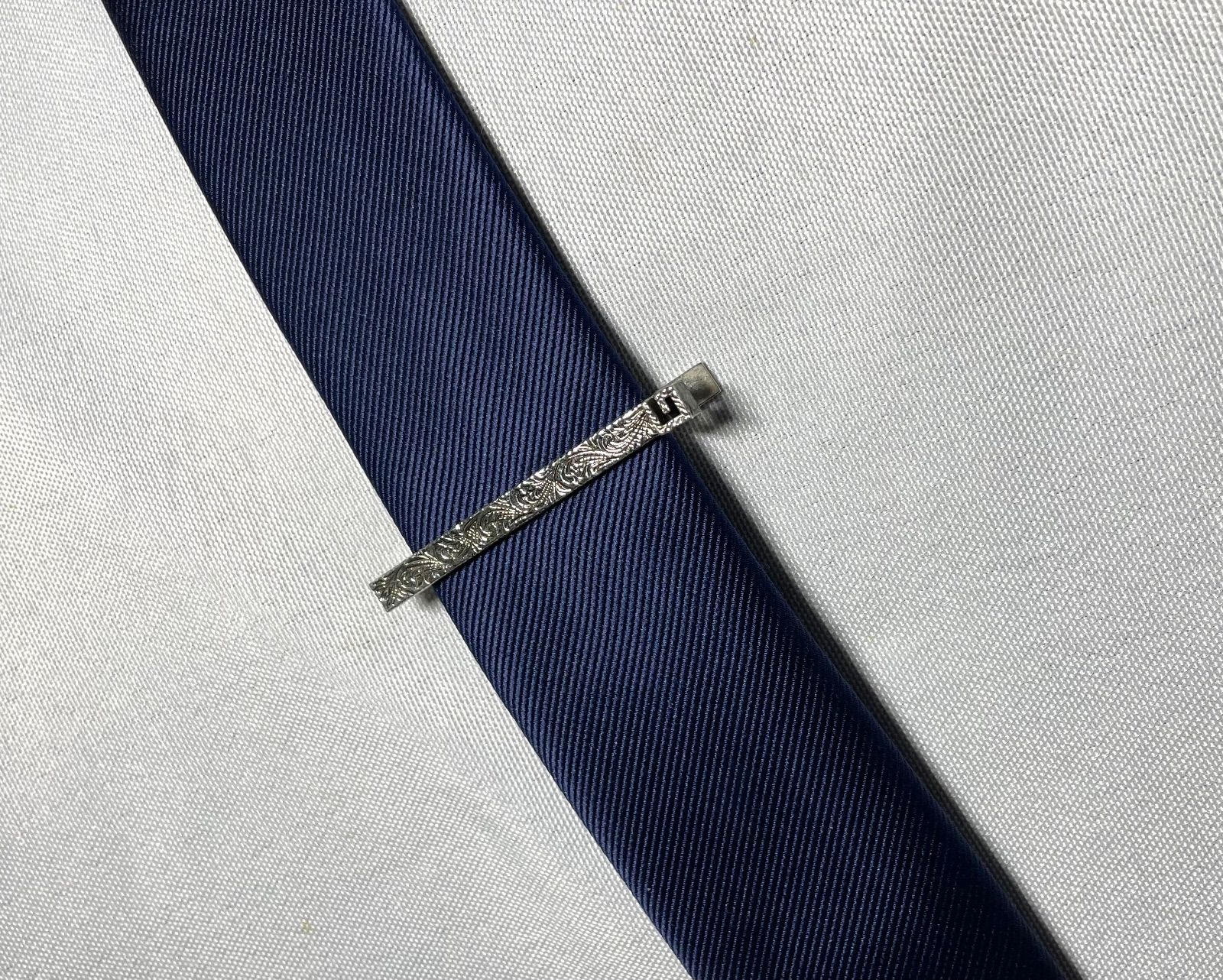 GUCCI グッチ アラベスク 立体Gロゴ アンティークデザイン