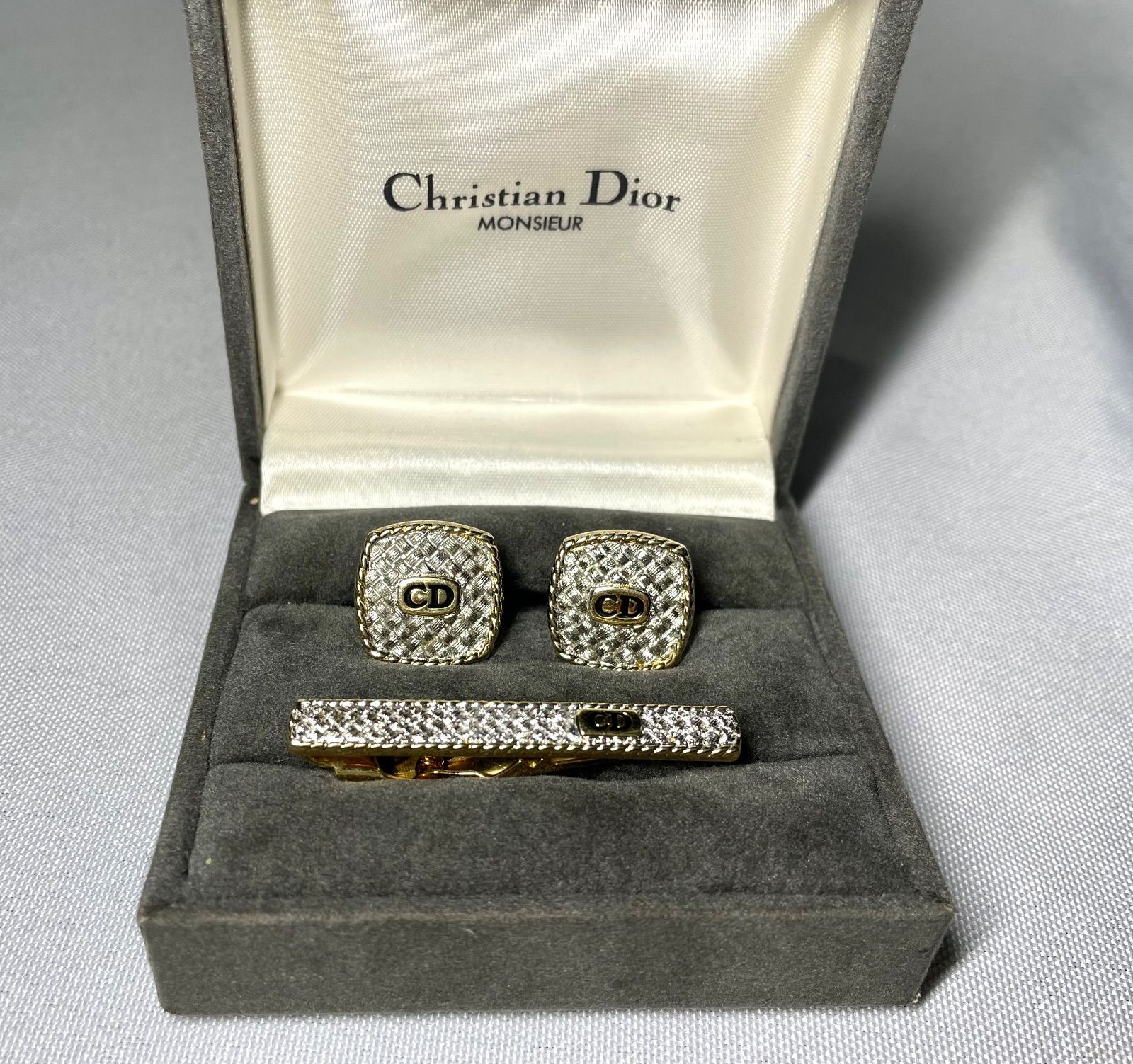 クリスチャンディオール Christian Dior カフス SV925 楽天市場】クリスチャンディオール Christian Dior カフスボタン