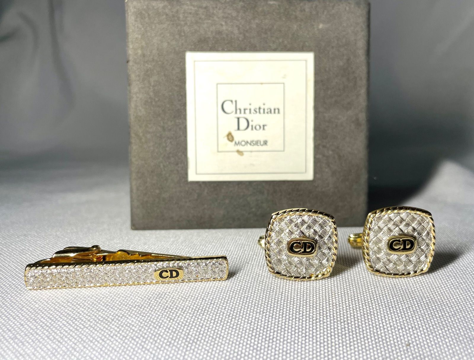 Dior ディオール CDロゴ ゴールド＆シルバー ラグジュアリー カフス