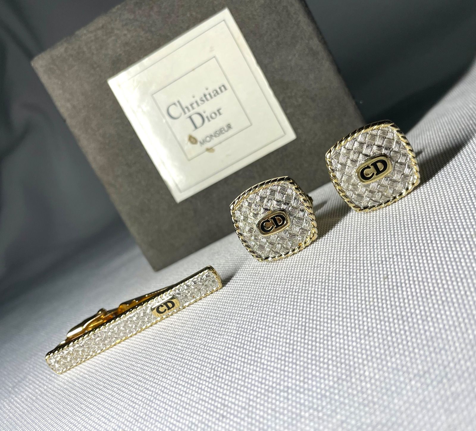 Dior ディオール CDロゴ ゴールド＆シルバー ラグジュアリー カフス