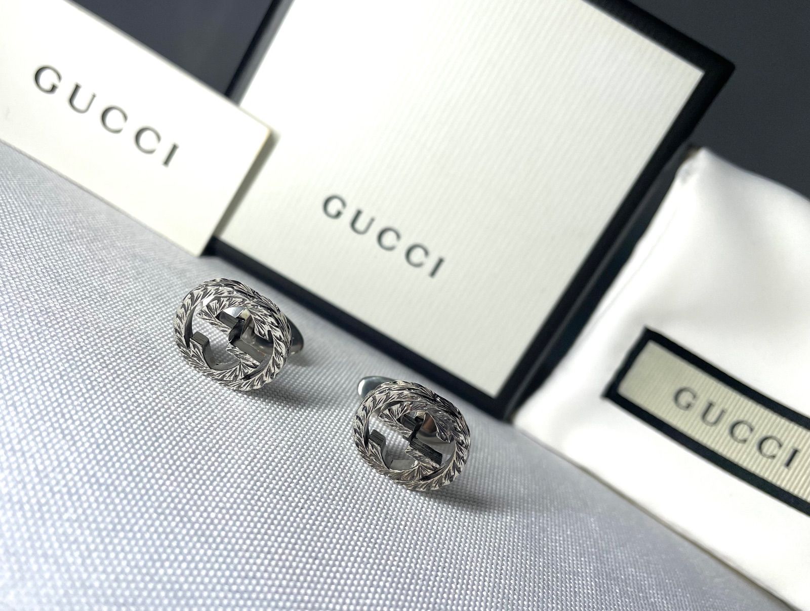美品 GUCCI グッチ インターロッキングG エングレイブ カフス