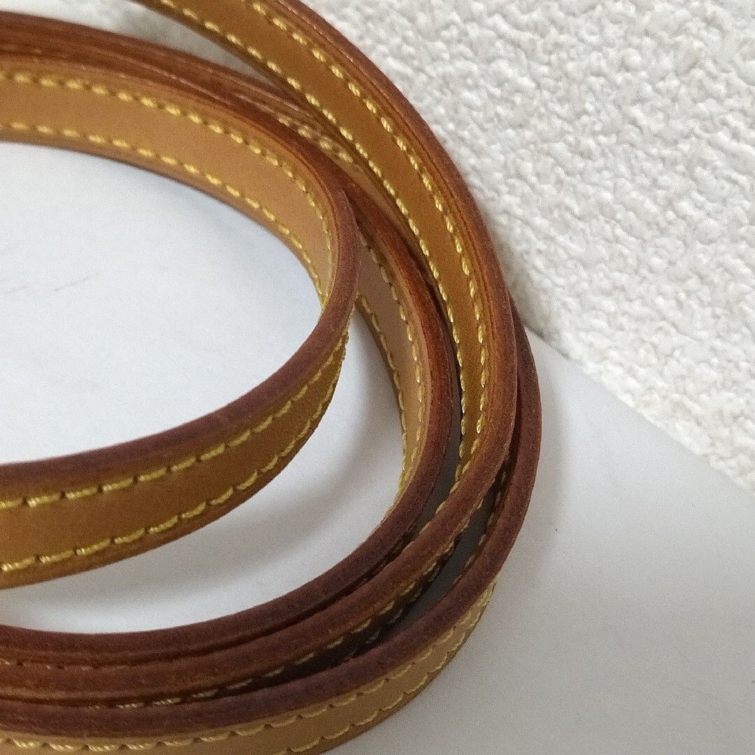 美品正規品LOUIS VUITTONヌメ革ショルダーストラップのみ LOUIS VUITTON（ルイ・ヴィトン） 1点限定 ショルダーストラップ